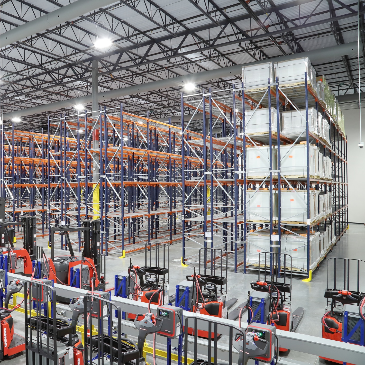 Raleigh-pic 2 Doorway Access to Humidity Controlled LSL Warehouse for Healthcare Cold Chain Storage Solution